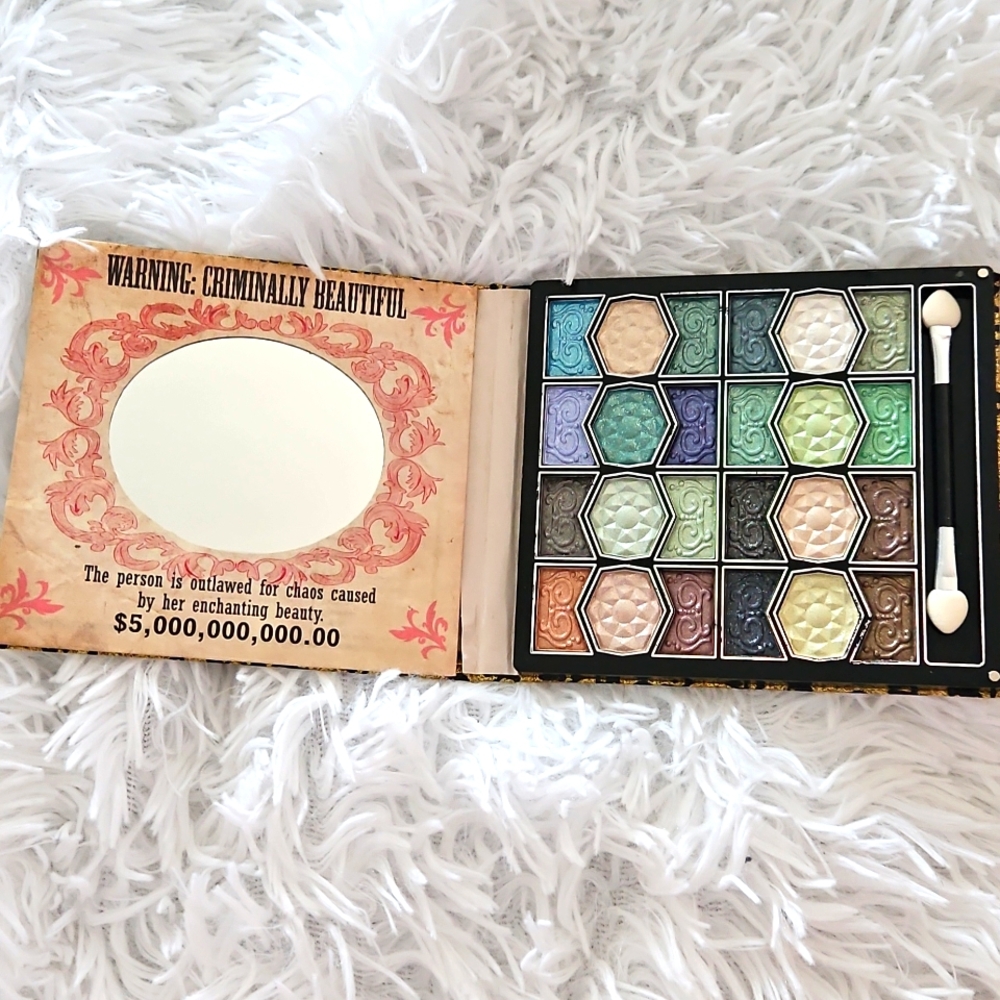 NEW SKULL WET N WILD AND OKALAN SHIMMER NEUTRAL GREEN EYESHADOW PALETTE BUNDLE - Picture 3 of 9